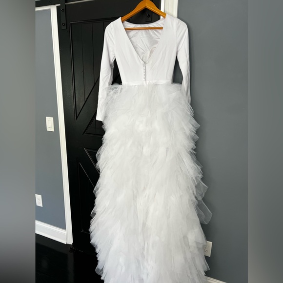 New white tulle dress! - Picture 4 of 5